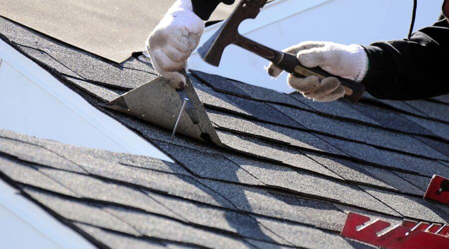 Professional gutter cleaning in Lawtey, FL